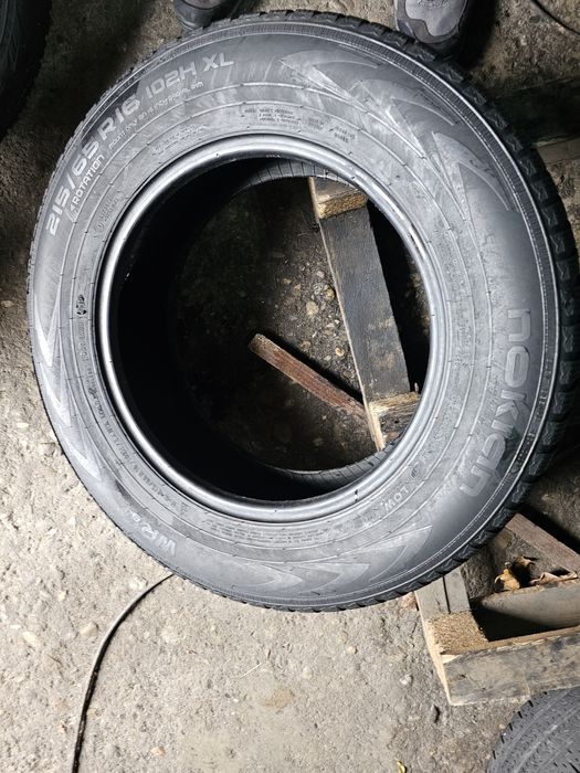 2 anvelope iarna 215 65 16 Nokian 2019