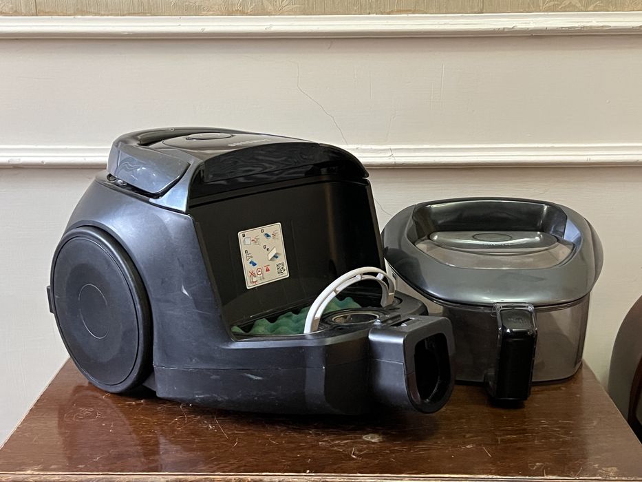 Пылесос Samsung SC18M31C0HG