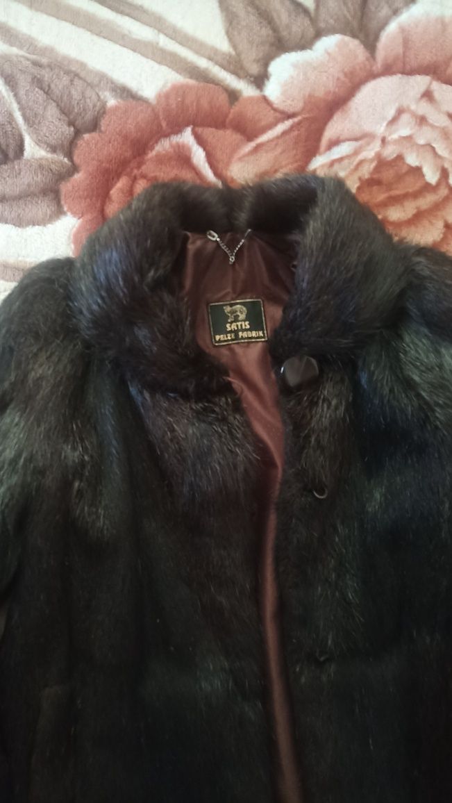 Продам женскую шубу. Натуральная.