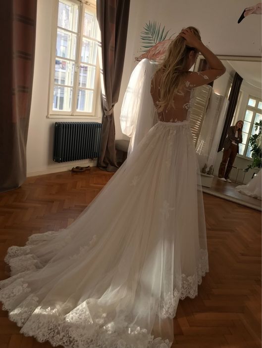 Vand Rochie NOUA de Mireasa Material Top Premium Marimea S