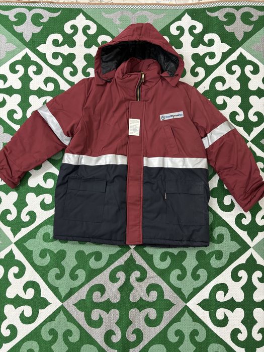 Продается новый зимний спецодежда от компаний ЭмбаМунайГаз.