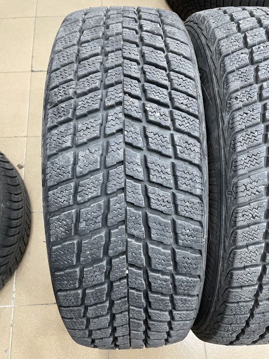 2 броя Зимни Гуми 225/60/17 NEXEN