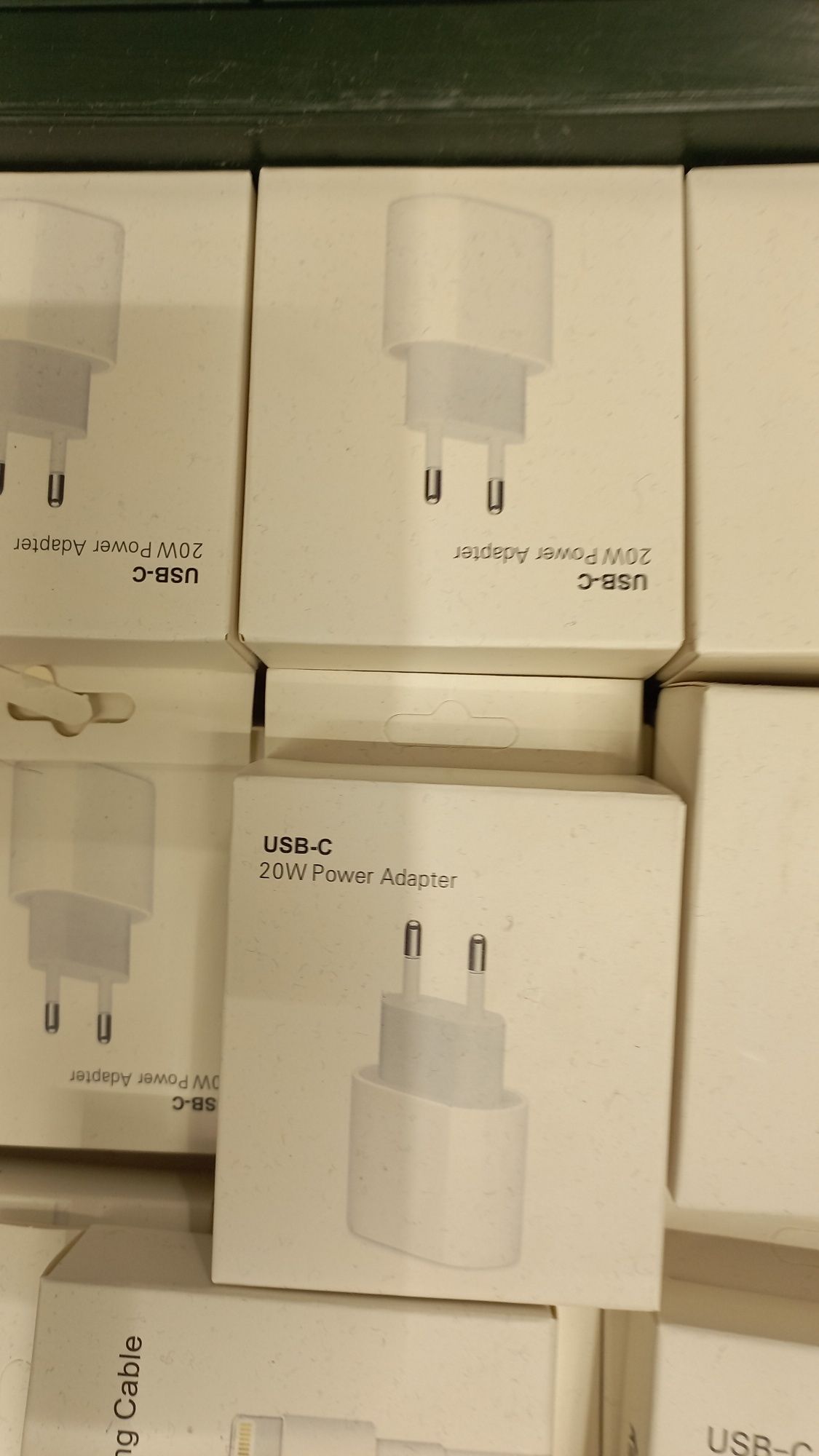 Încărcătoare iphon 20w la 80lei sau adaptor 45lei ,cablu 30lei