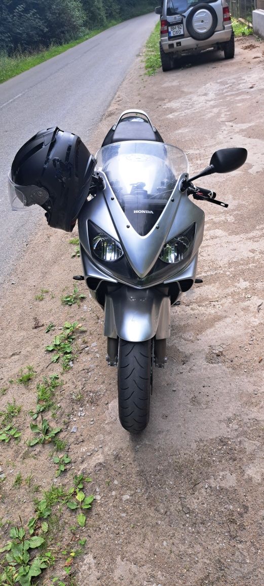 Motocicleta Honda CBR F4i 600