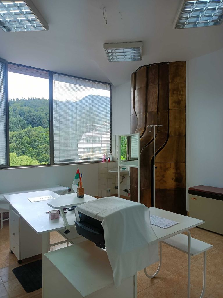 Продава се Двустаен апартамент в Смолян, Петровица - 60 кв.м за 1334 €/кв.м - Снимка #6