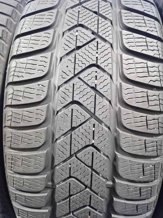 225/55/18 98H Pirelli