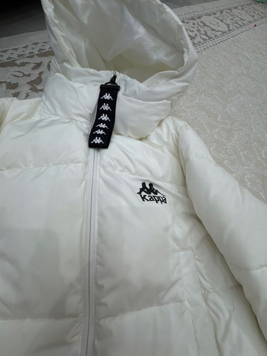 Продам теплую куртку для девочек