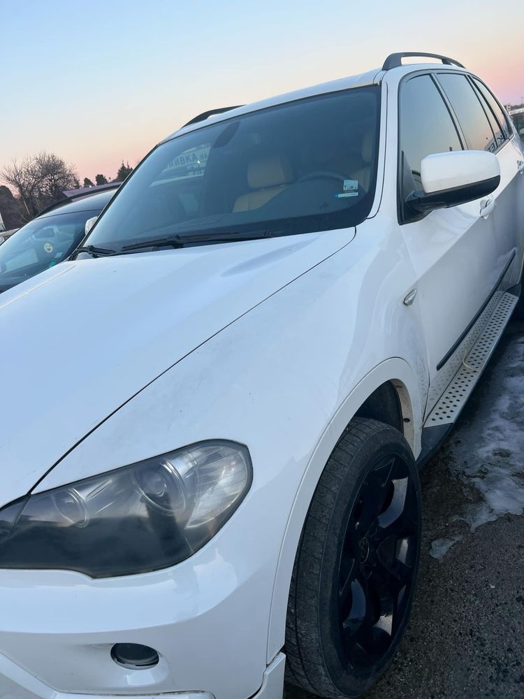 BMW E70 X5 3.0 si 272
