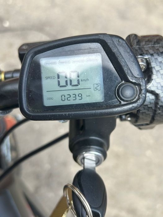 Vând motocicleta electrica Tuttio