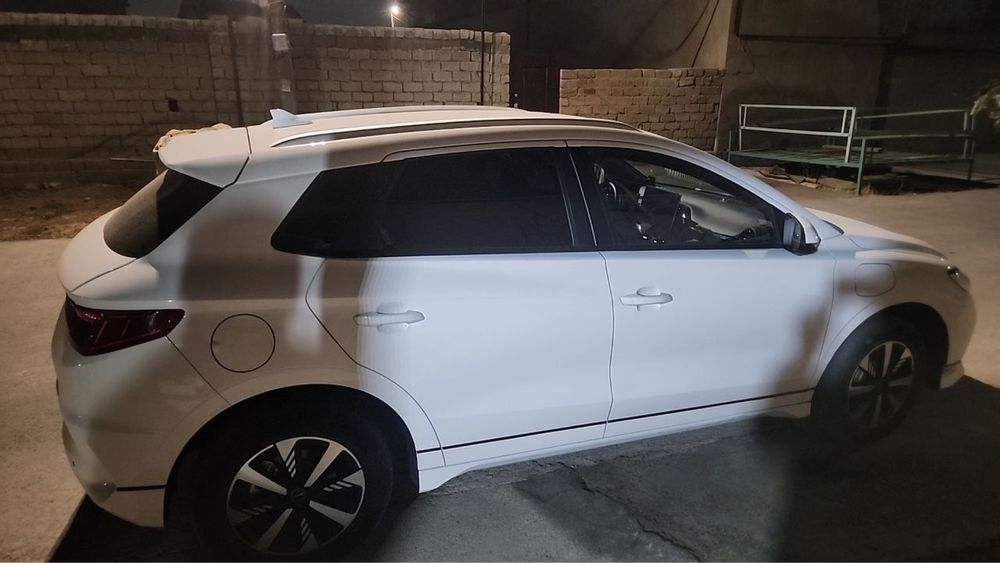 BYD Y2 Elektromobil srochna sotiladi.