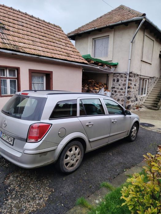 Vând Opel Astra h 1.9