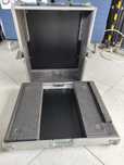 Case playere CDJ și mixer DJM