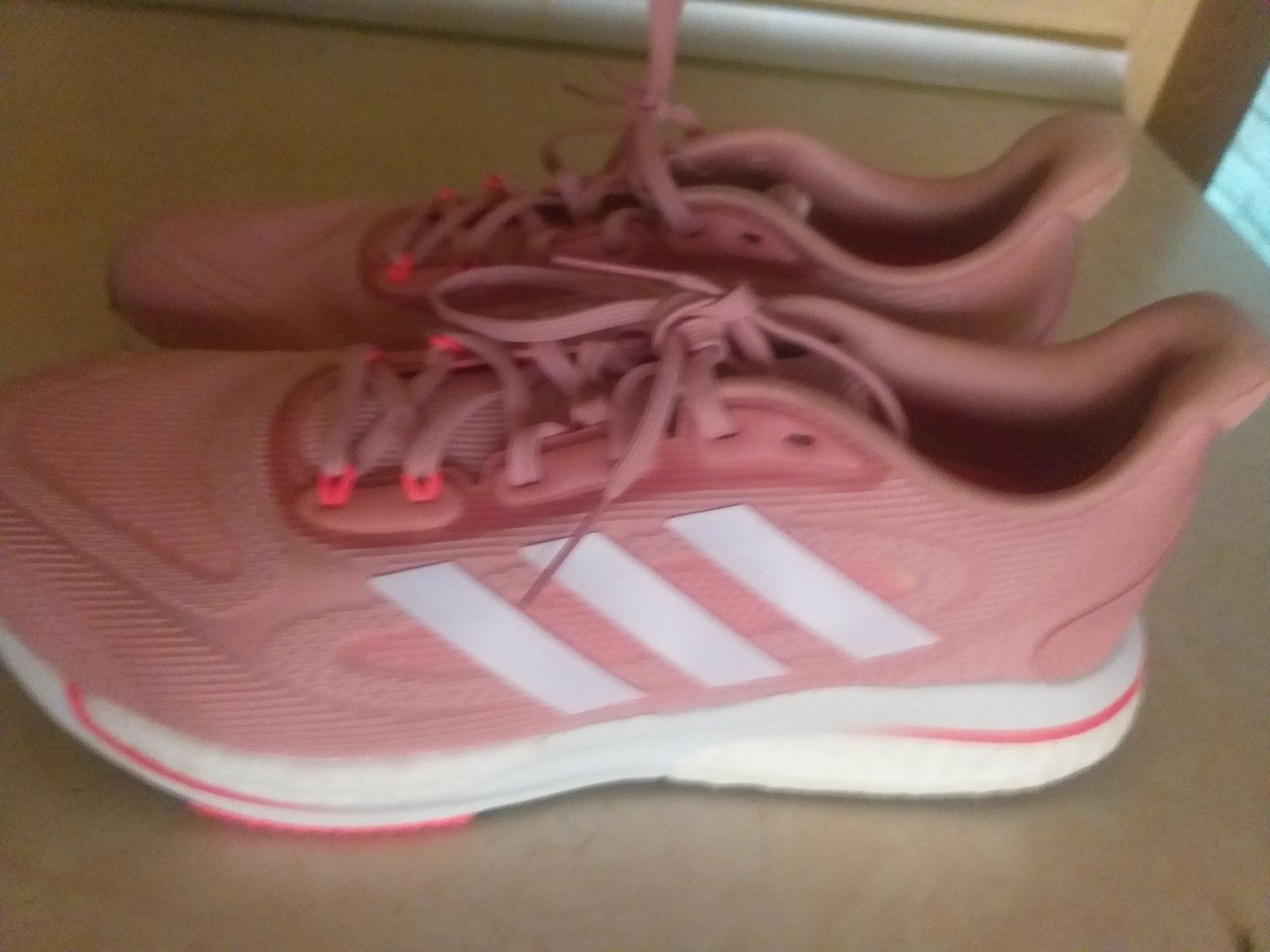 Adidas Performance Supernova GX0536, сьомга