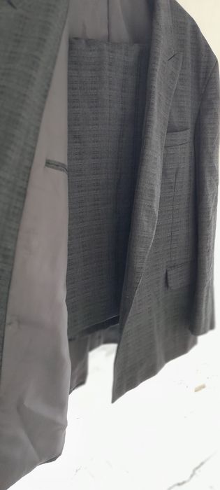 Costum culoarea gri de bărbați