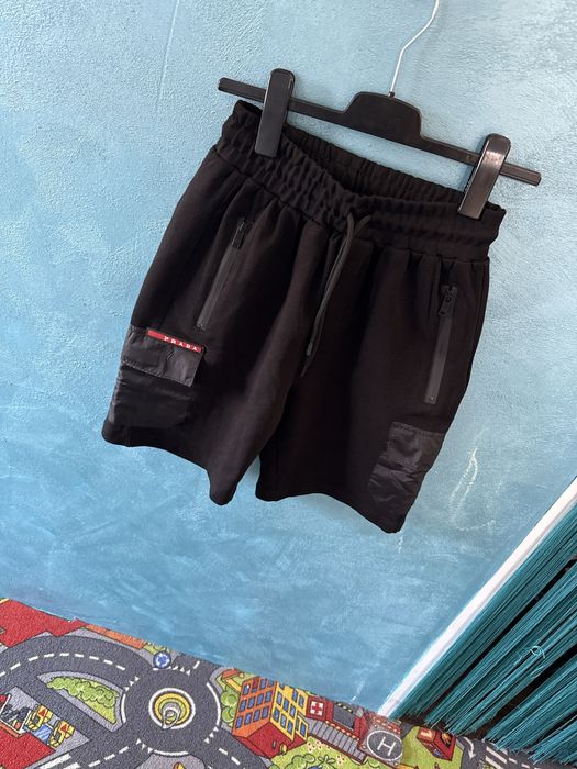 Pantaloni scurti Prada model nou Premium