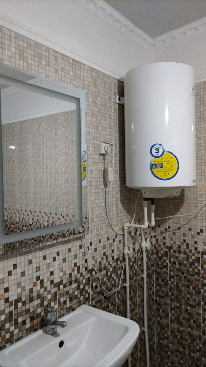 Hovli joy sotiladi