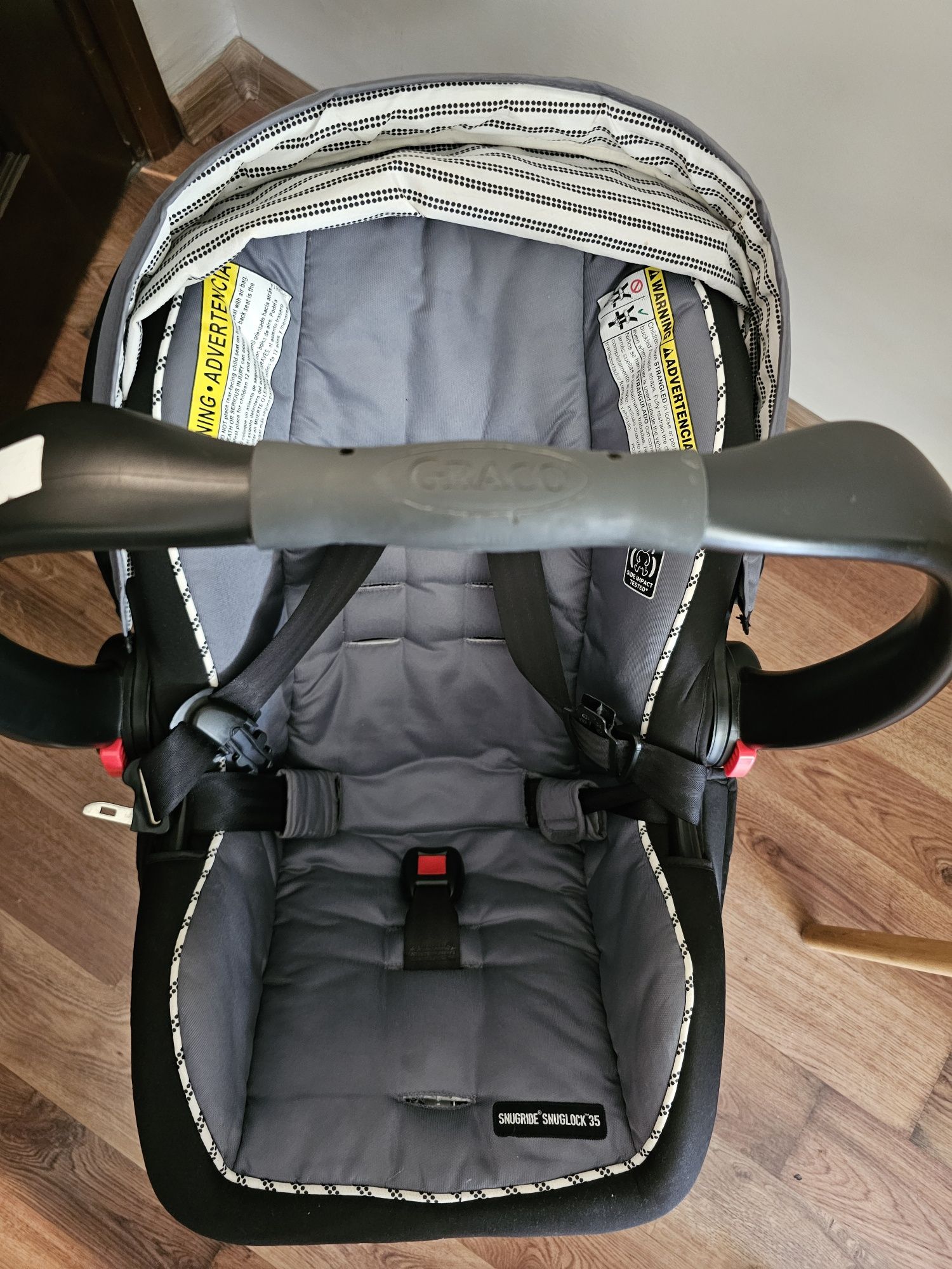 Столче кошница за кола за бебе Graco Snugride Snuglock 35