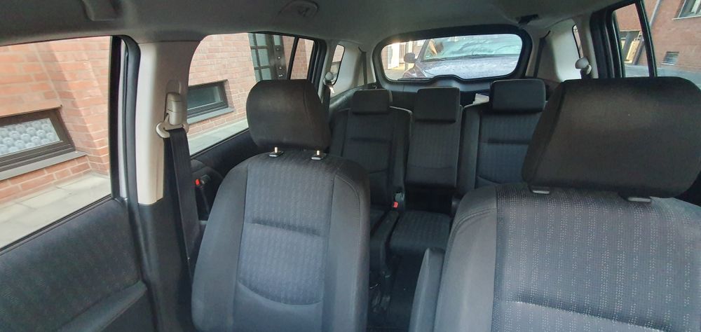 Mazda5 an 2010 143 cai
