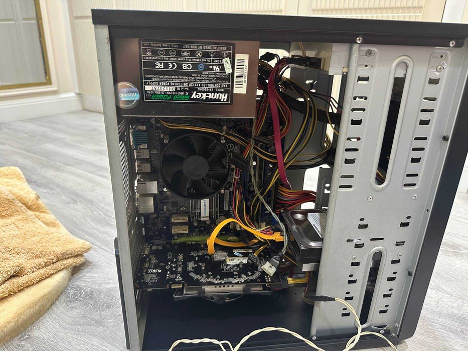 Продам нерабочий системный блок (Core 2 Duo E7400 / GeForce 9800 GT)