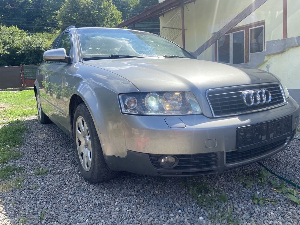 Dezmembrez Piese Audi A4 B6 1.9 Tdi 131Cp Xenon