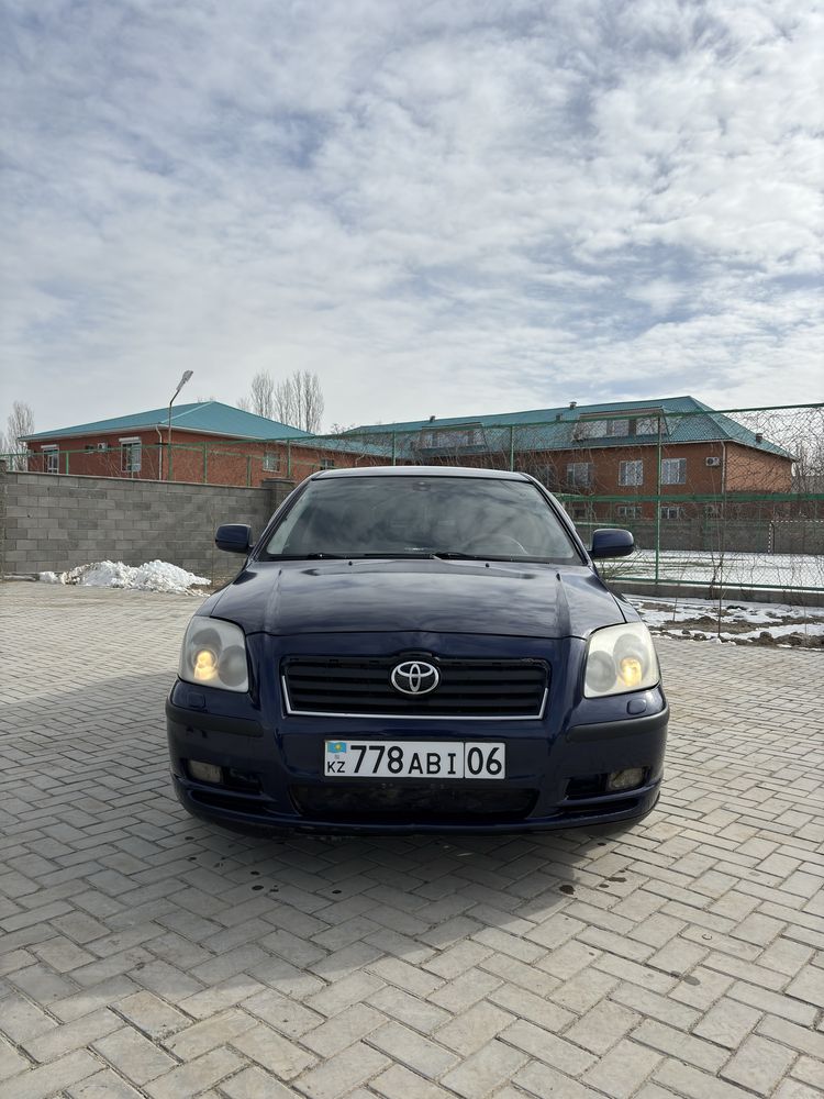 Toyota Avensis казак