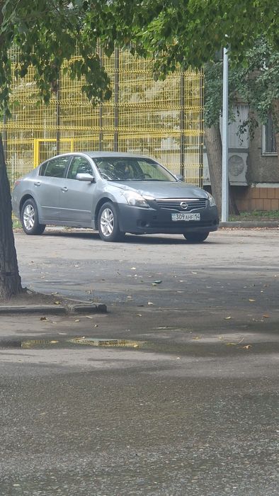 Продам автомобиль ниссан алтима