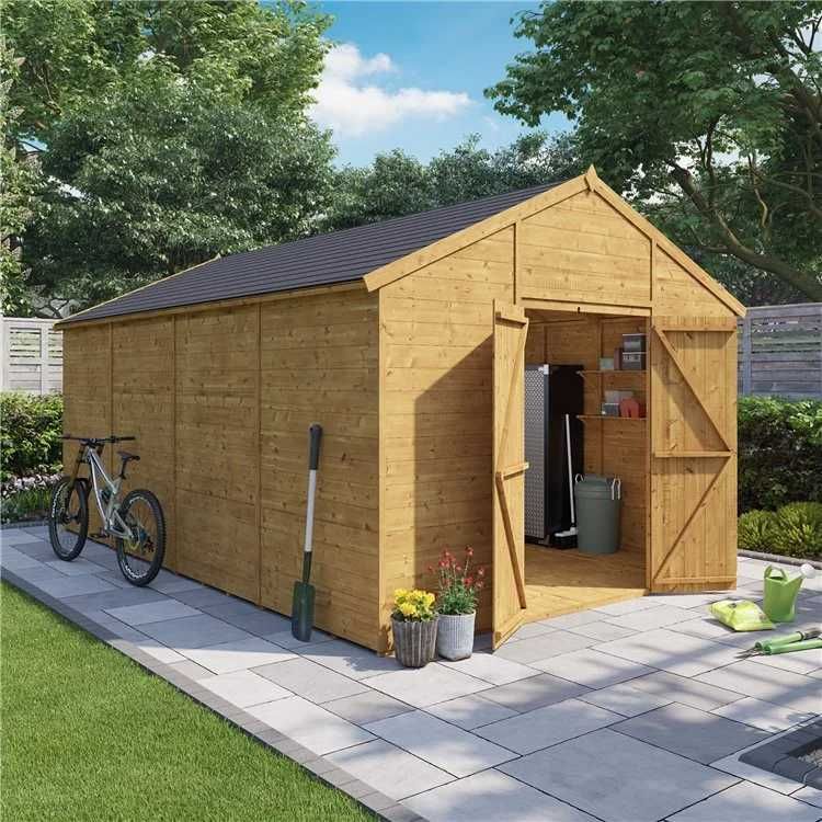 Дървен гараж с двукрила врата