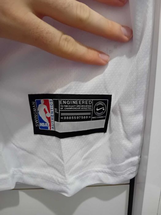 Чисто нов оригинален потник на Los Angelis Lakers - LeBron James