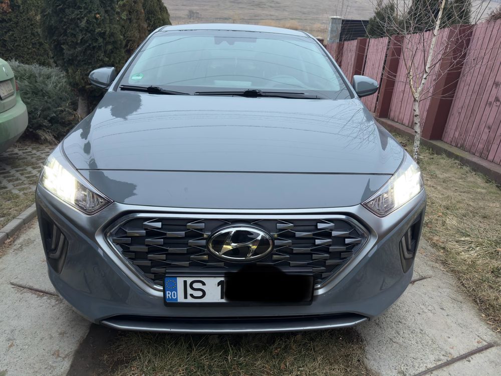 Hyundai ioniq plug-in hybrid