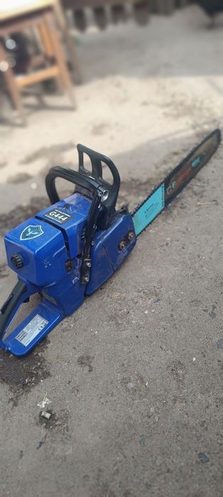 Vând drujba holzfforma g444 ești aproape că noua