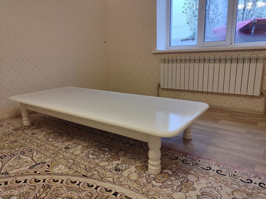 Продам стол трансформер , дерево ,в  отличном состоянии