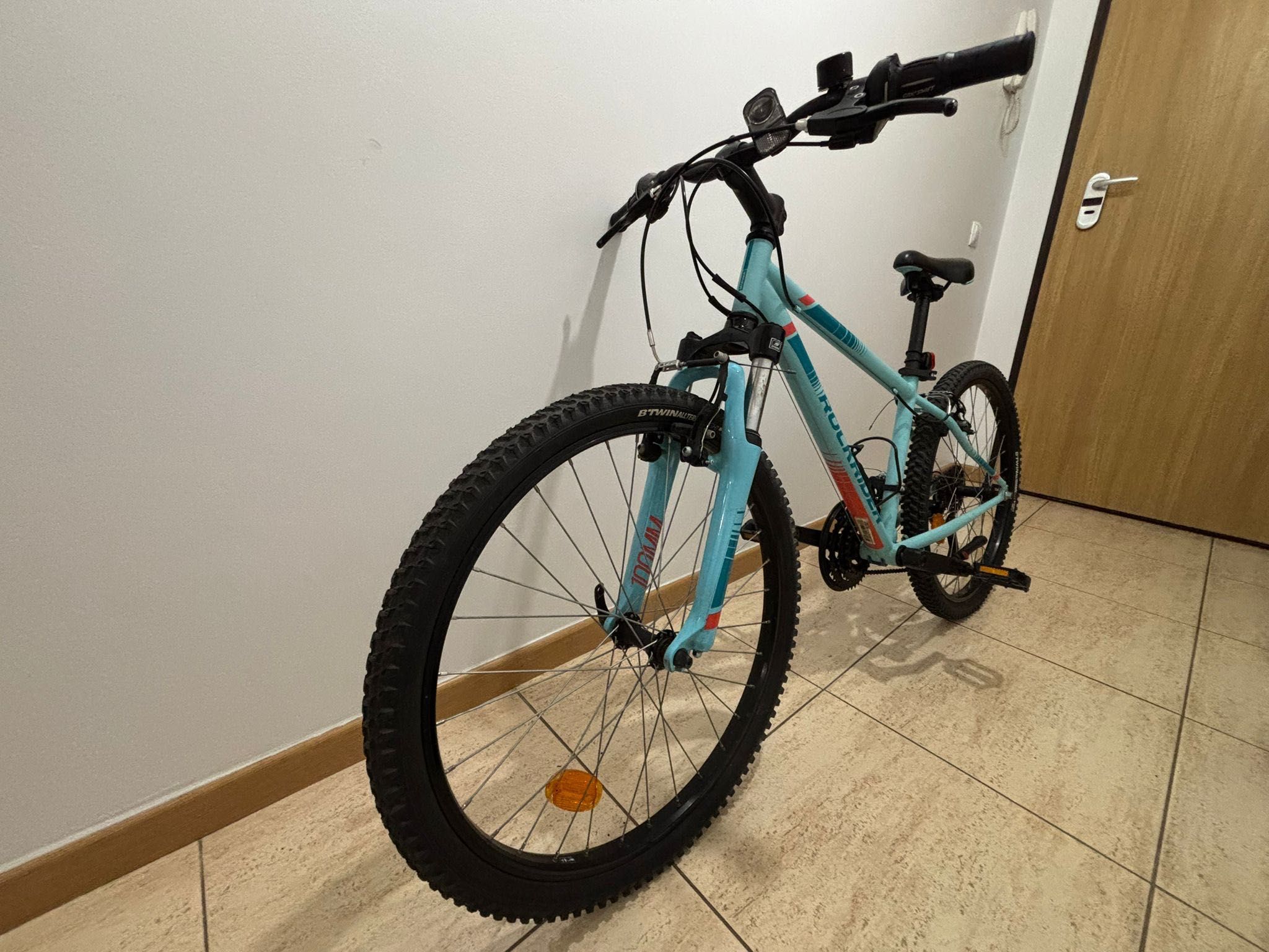Vând bicicletă copii Model Rockrider ST500, roti 24”
