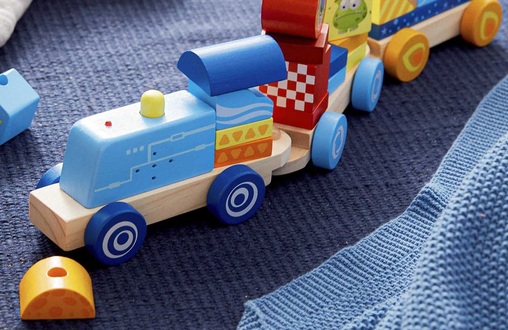 НОВИ! Дървен голям дидактически влак 57см със звук и светлина