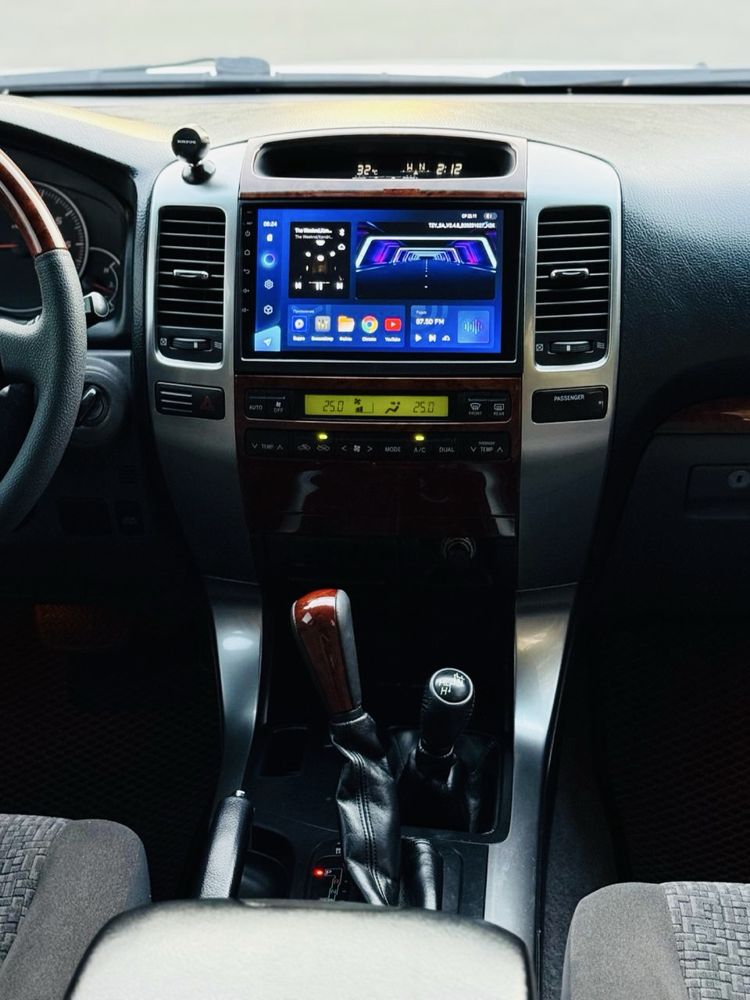 Toyota Prado 120.
