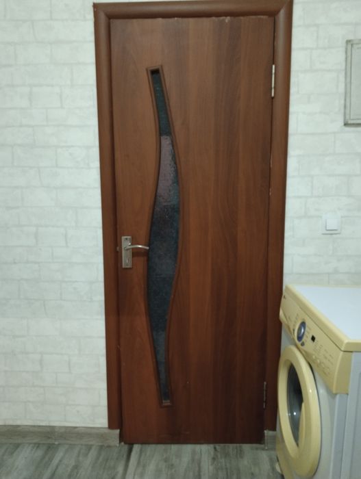 Срочно продаю межкомнатные двери б/у