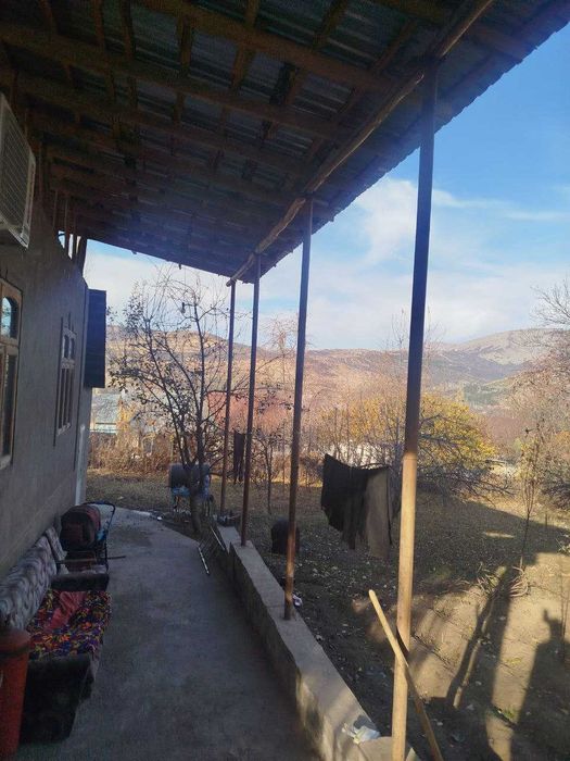 8 sotixli Uy sotiladi Bostonliq tumani