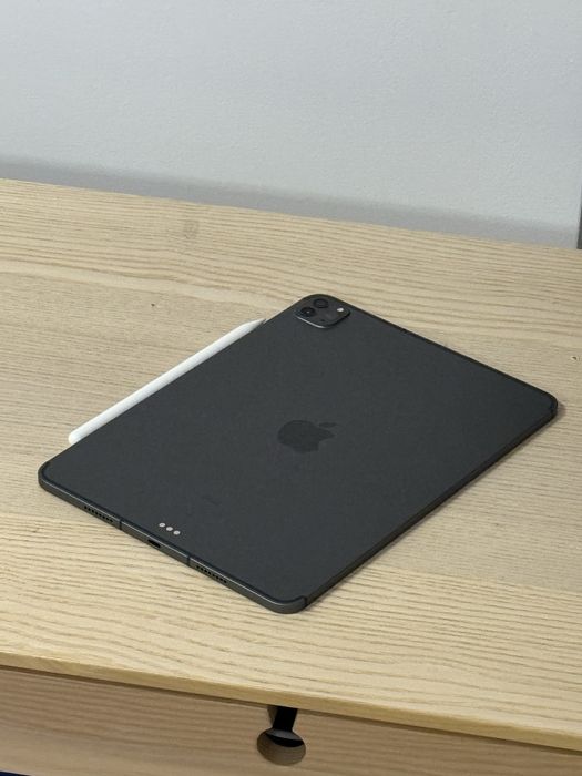 iPad pro 11 inch 3rd gen 128GB 2021 Celular