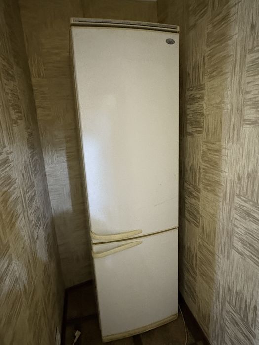 Срочно продам рабочий холодильник