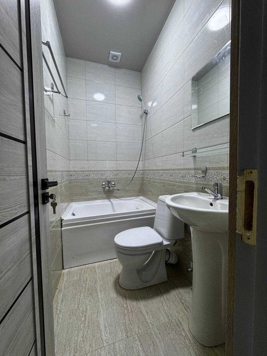 Продажа! 1 комн. 1/1 Новый коттедж. Рисовый базар. 25м2 Ремонт. Дворик