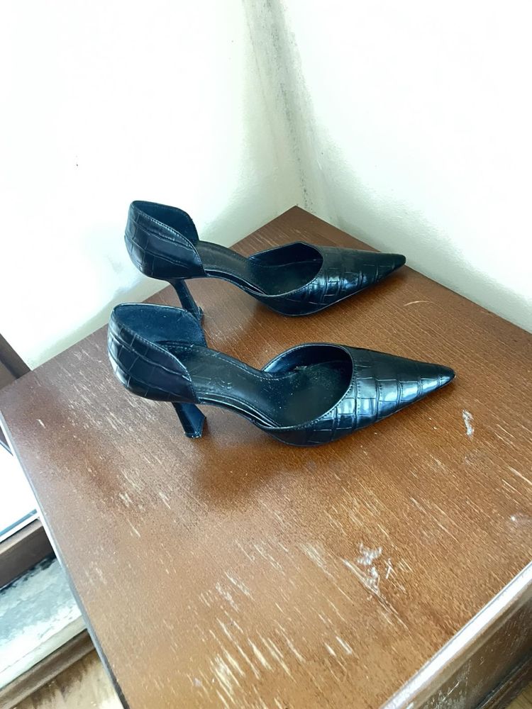 Обувки Zara, mango, castaner