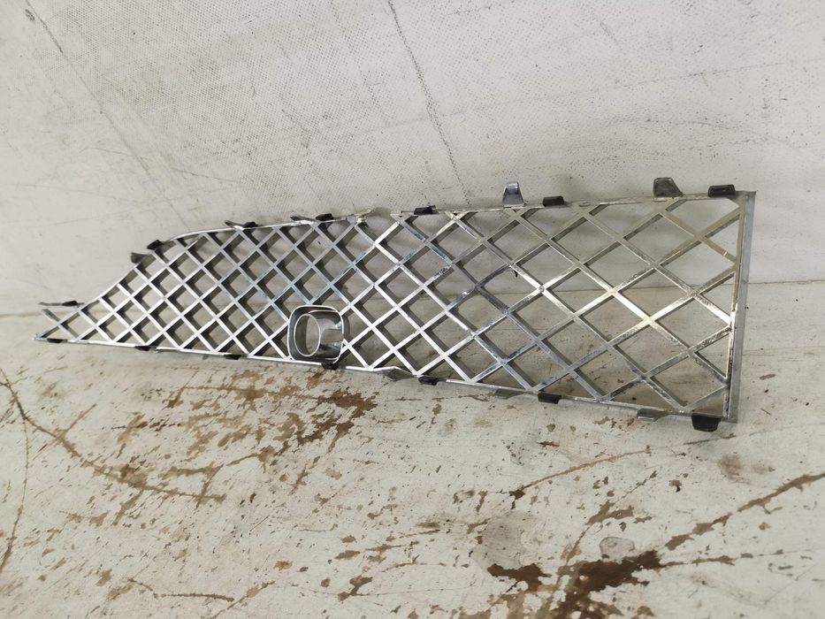 Бентли Бентайга / Bentley Bentayga 1 Долна предна лява решетка - Ориги