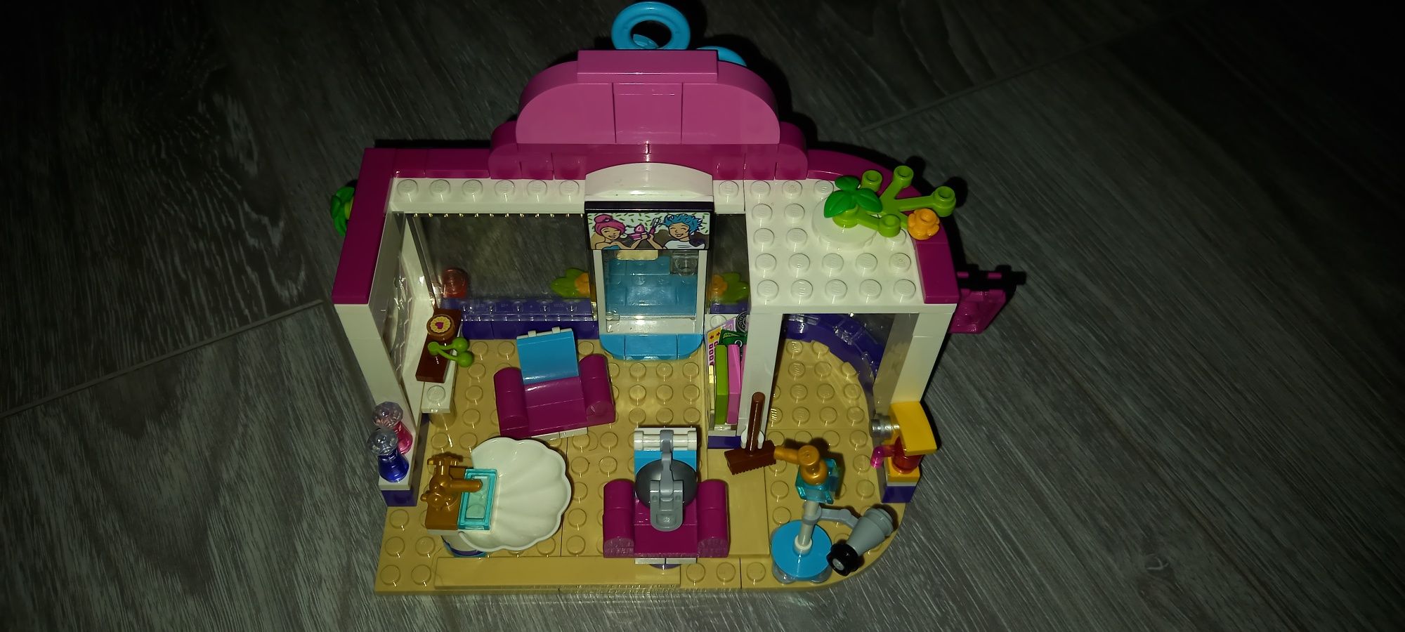 Lego Friends original,,Salonul de coafura din orașul Heartlake "