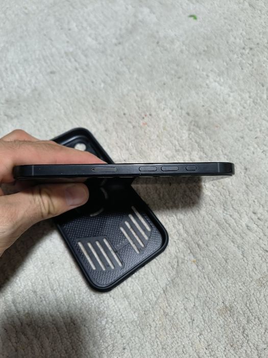 Iphone 16 pro, negru