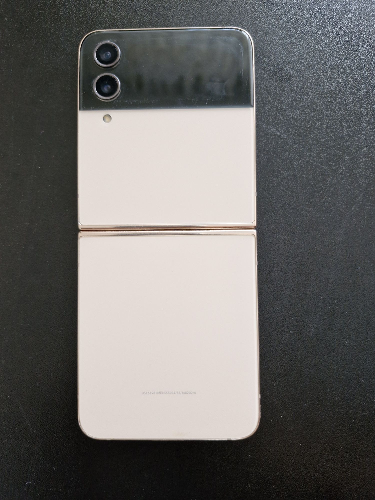 Samsung Galaxy Z Flip 4 | 8/256GB | Работает, но есть проблема с экран