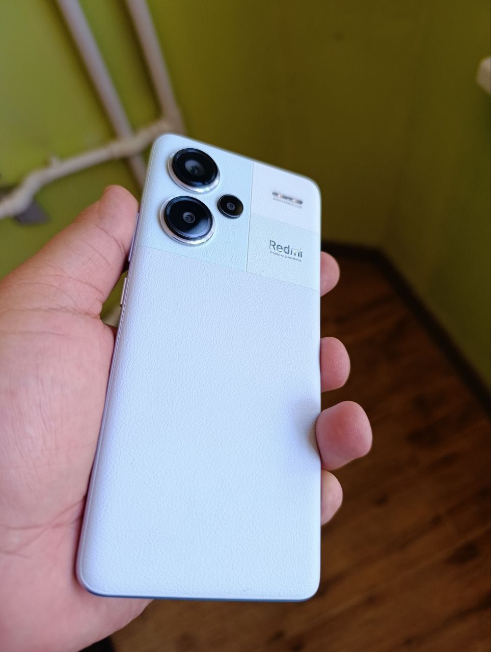 Redmi Not 13 Pro Plus 5G Sotiladi srocna. Barter s22 ultraga