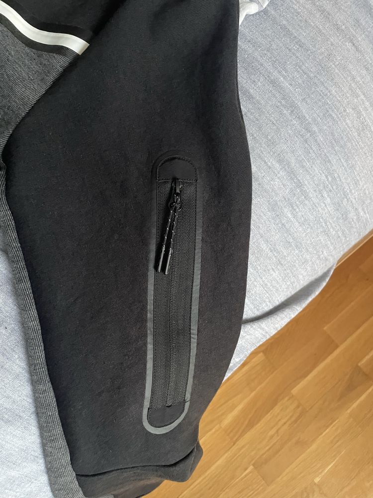 Nike tech fleece