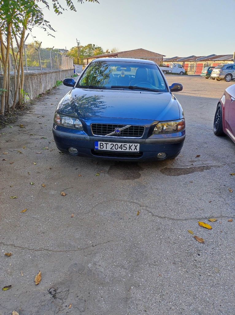 Продава се Volvo S60