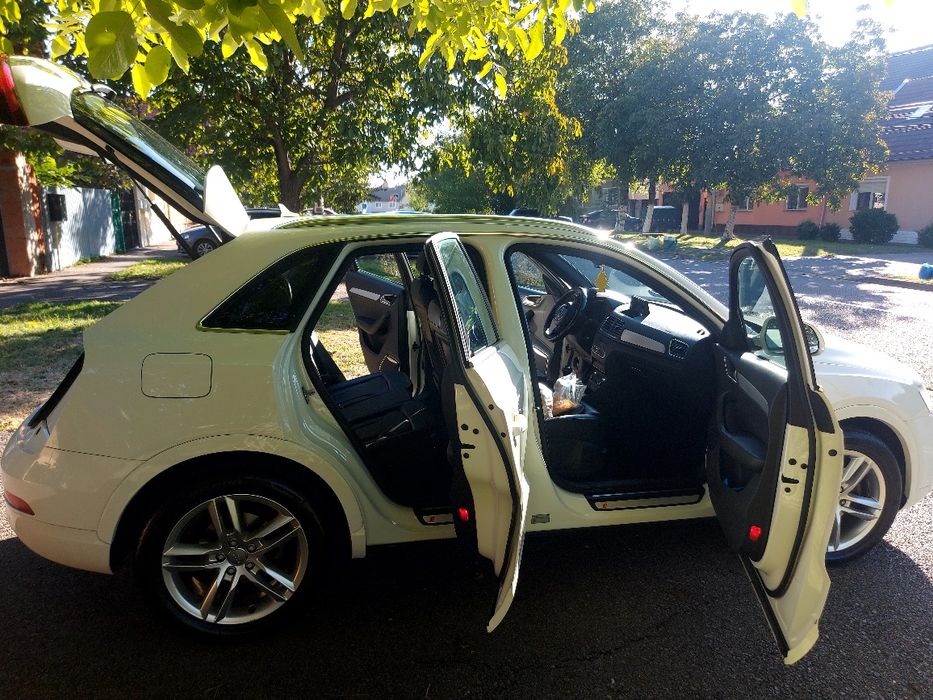 Vând Audi Q3 S line