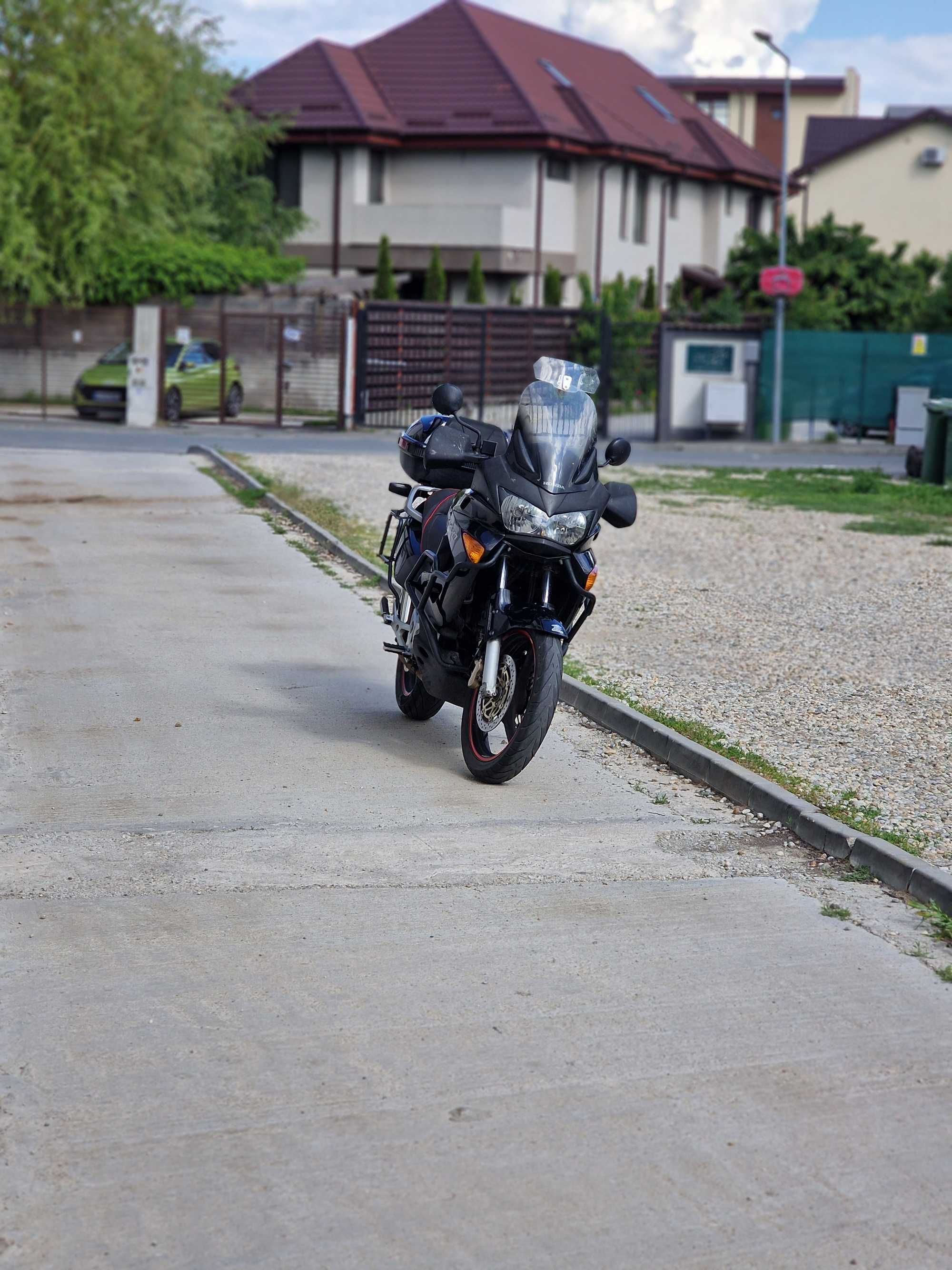 Honda Varadero injectie 1000 din 2006