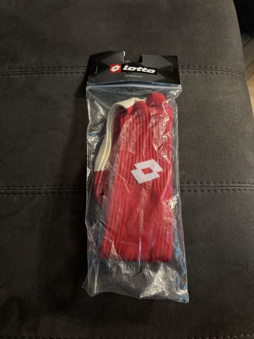 Футболни кори + подарък футболни чорапи (калци)